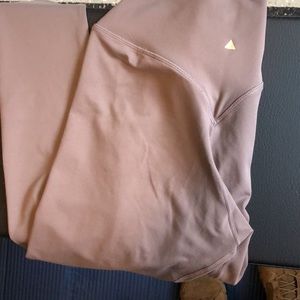 Balance Athletica Ascend Leggings - Sierra